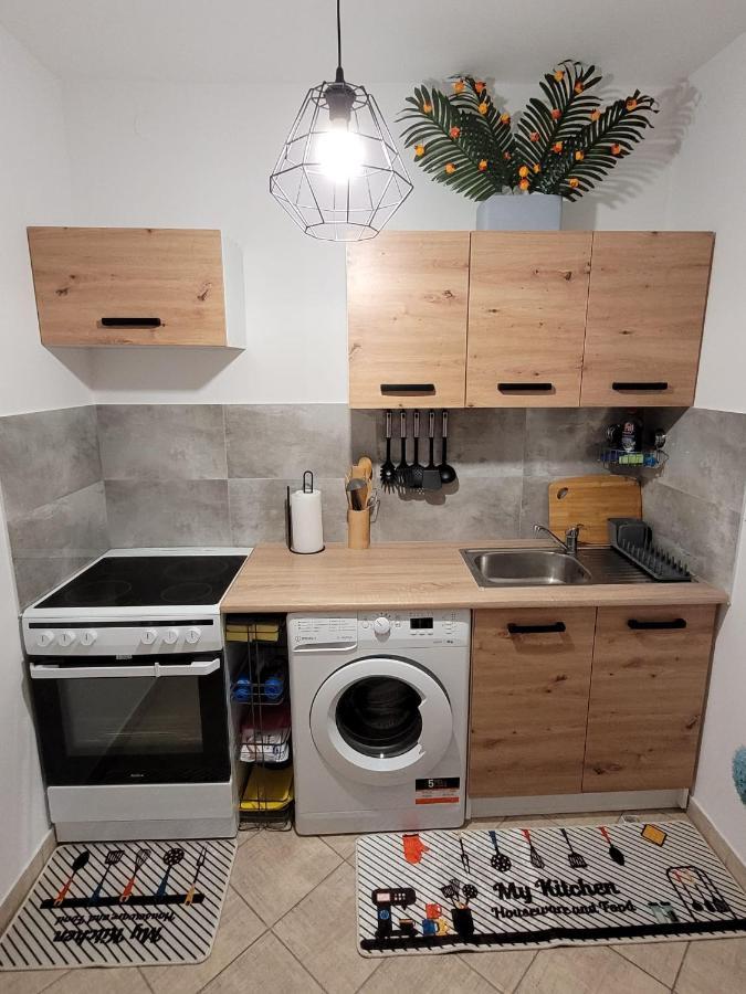 Apartament Leon Walbrzych Exterior photo